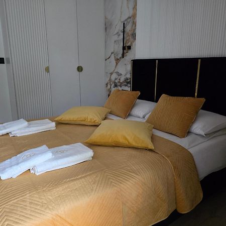 Apartament Stone Hill Z Basenem I Widokiem Na Gory 스클라르스카포렘바 외부 사진