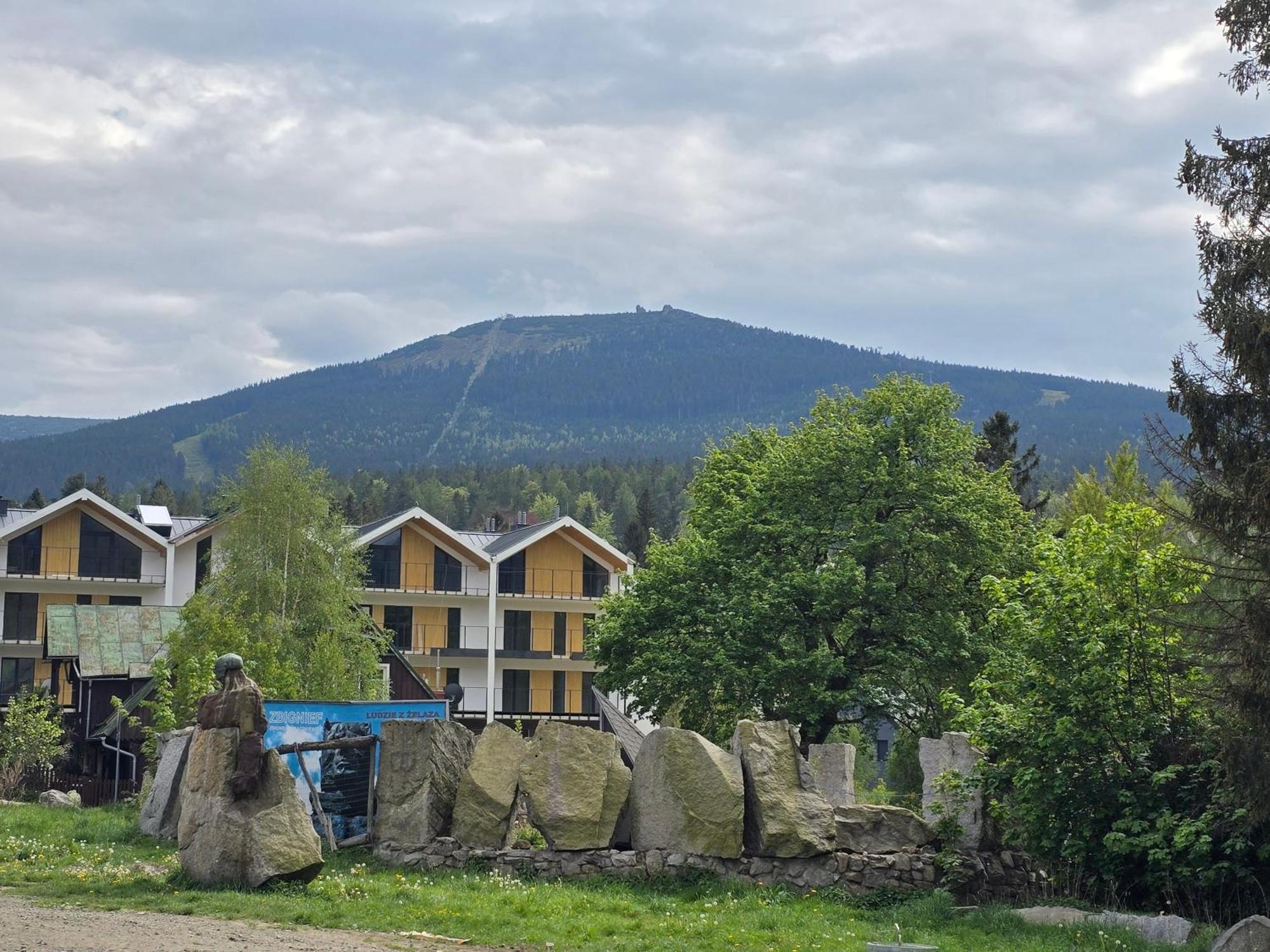 Apartament Stone Hill Z Basenem I Widokiem Na Gory 스클라르스카포렘바 외부 사진