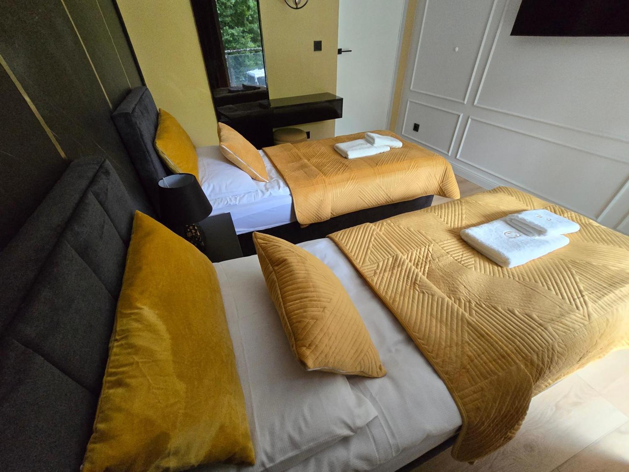 Apartament Stone Hill Z Basenem I Widokiem Na Gory 스클라르스카포렘바 외부 사진